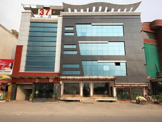 Sheraton New Delhi Hotel Call Girls